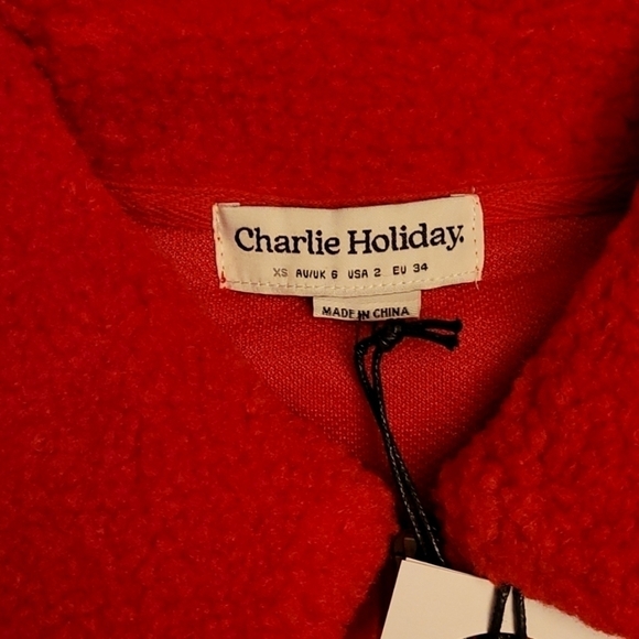 NWT CHARLIE HOLIDAY Somerset Oversize Faux Fur Teddy Jacket Red XS - Picture 5 of 5